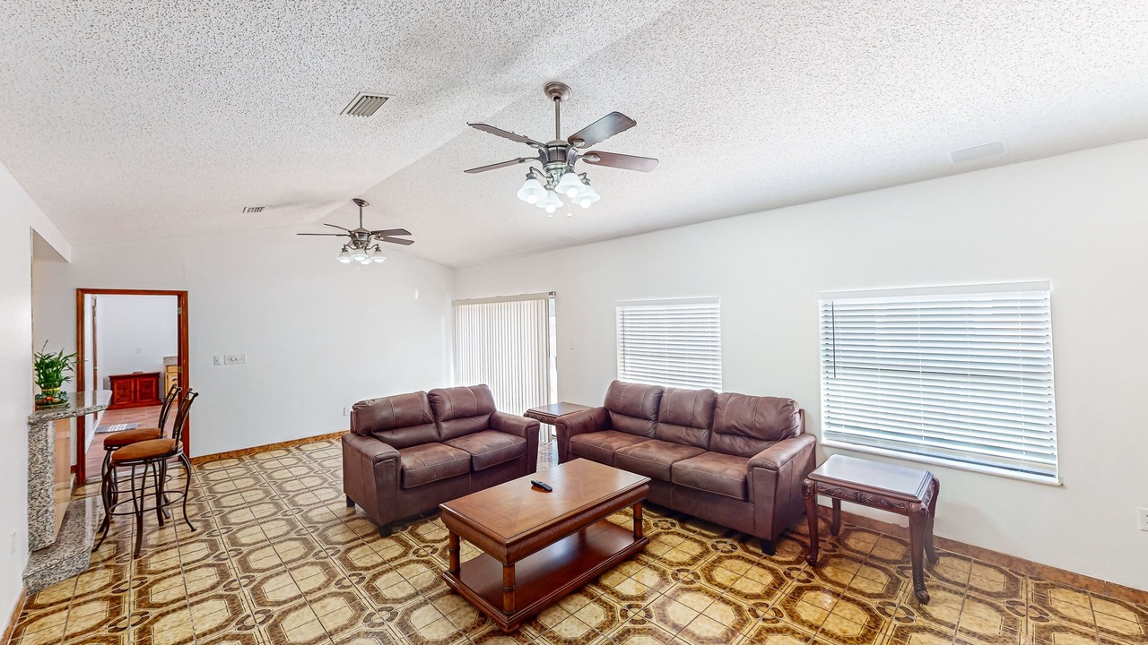 Photo of Livingroom in Orient Park