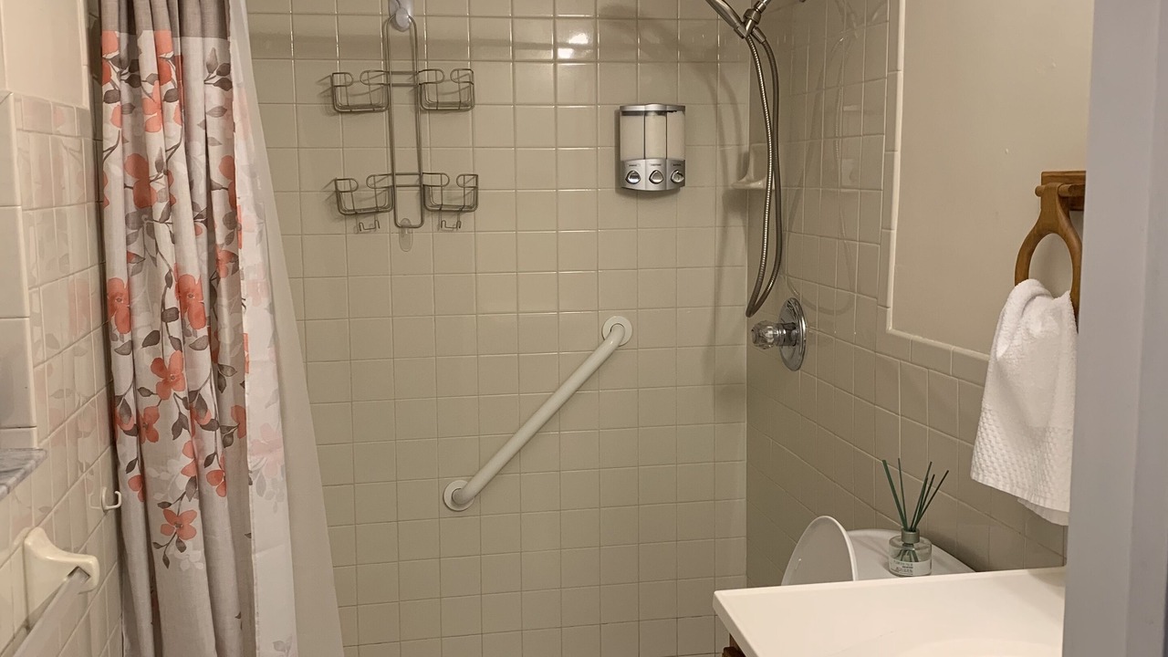 Photo of Bathroom in Pine Ridge