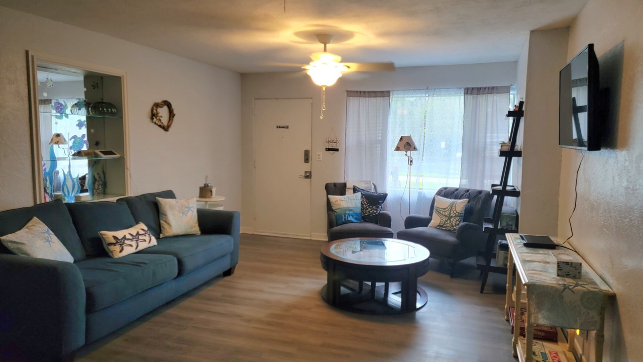 Photo of Livingroom in Daytona Beach