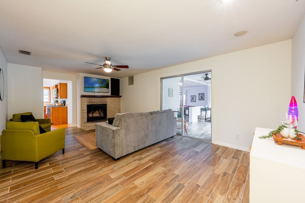 Photo of Livingroom in Jacksonville