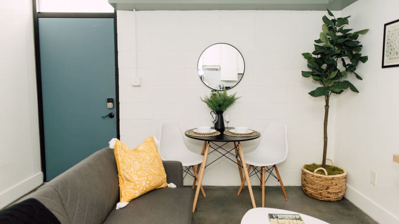 Photo of Livingroom in Virginia Highland