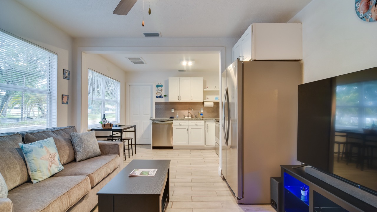 Photo of Livingroom in Bayview