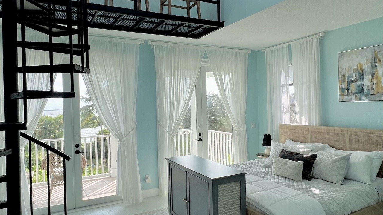 Photo of Bedroom in Jensen Beach