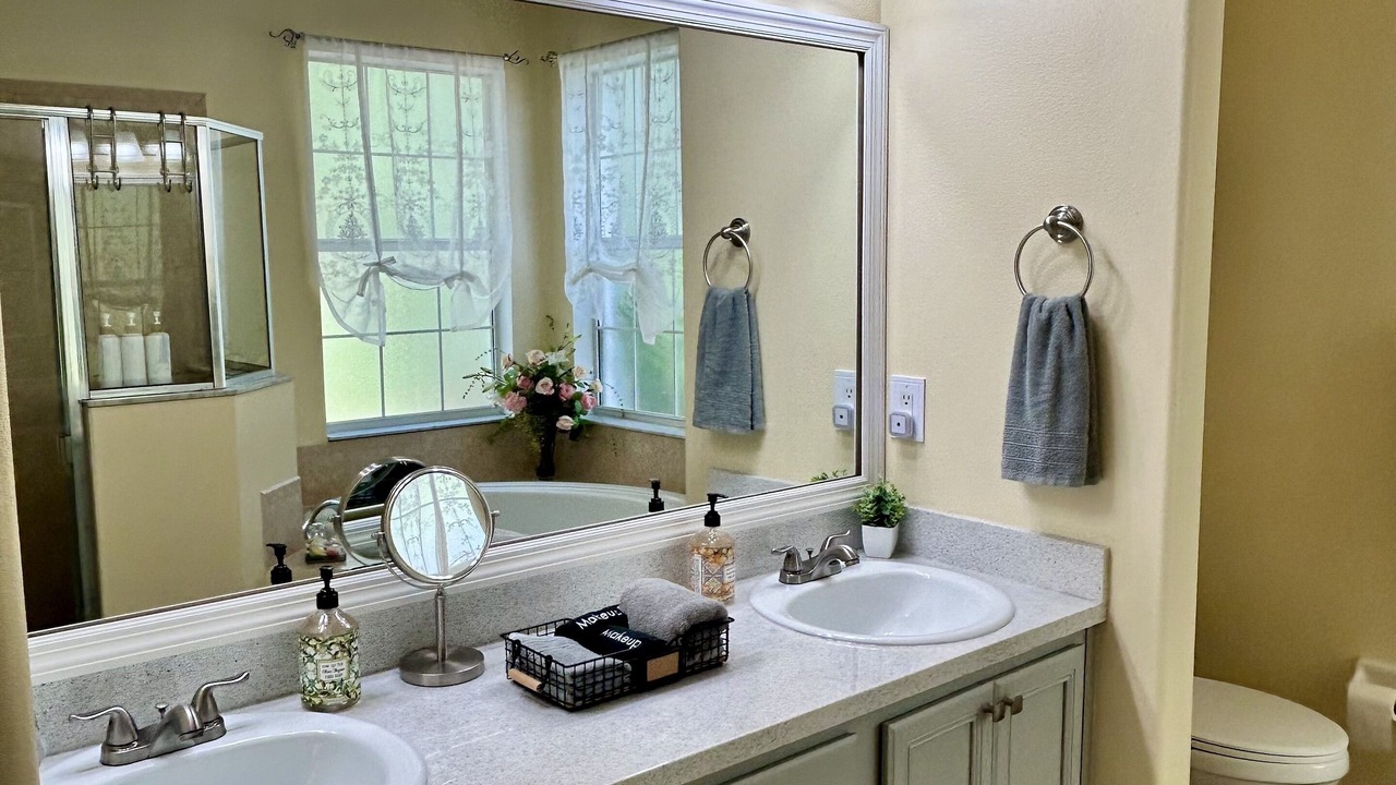 Photo of Bathroom in Port Malabar