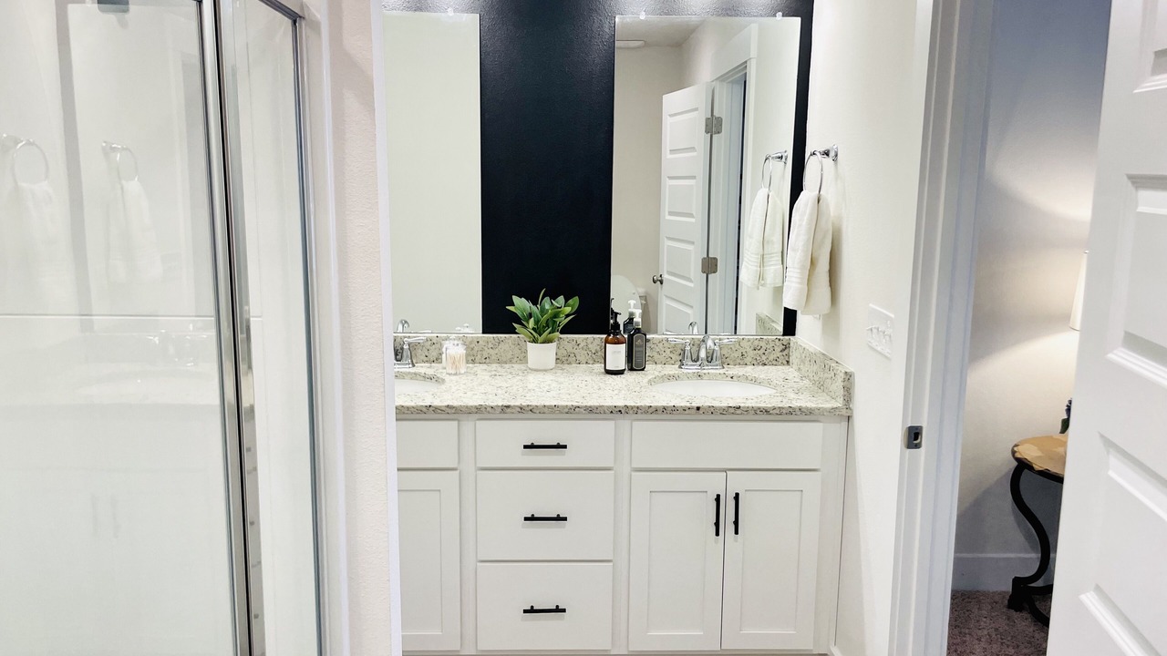 Photo of Bathroom in Pine Forest