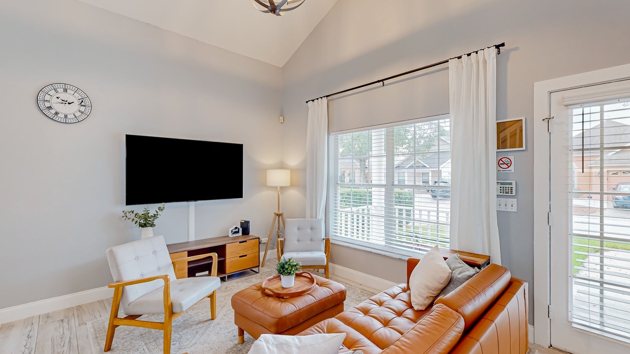 Photo of Livingroom in Bridgewater Crossing