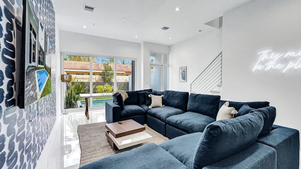 Photo of Livingroom in Lake Ridge