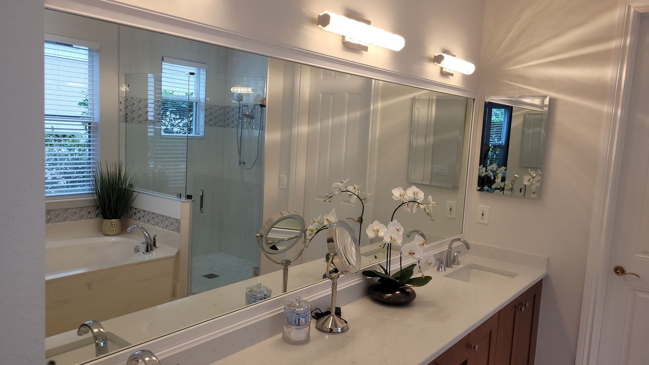 Photo of Bathroom in Cranberry Crossing