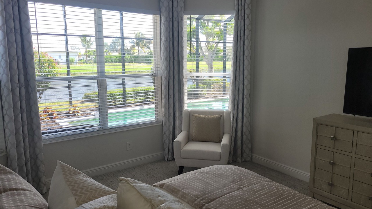 Photo of Bedroom in Cranberry Crossing