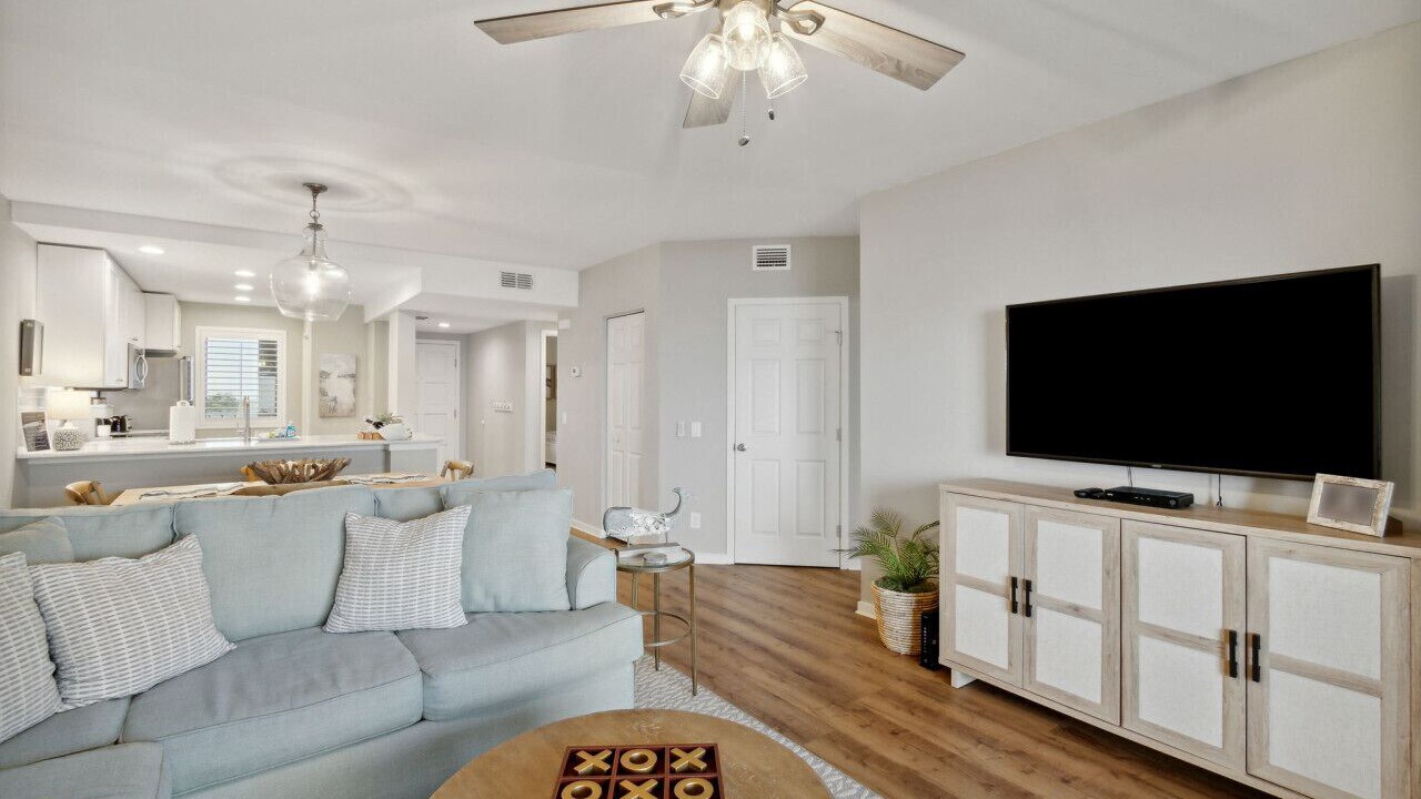 Photo of Livingroom in Fernandina Beach