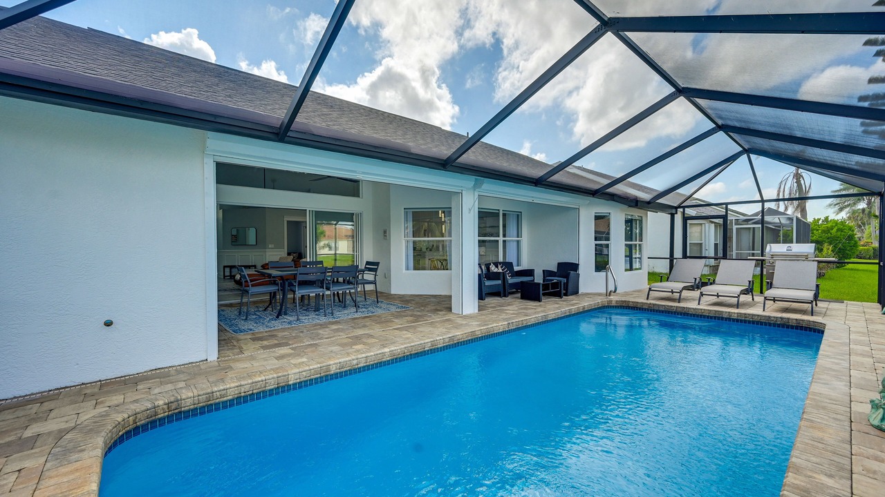 Photo of Outdoor in Crown Pointe