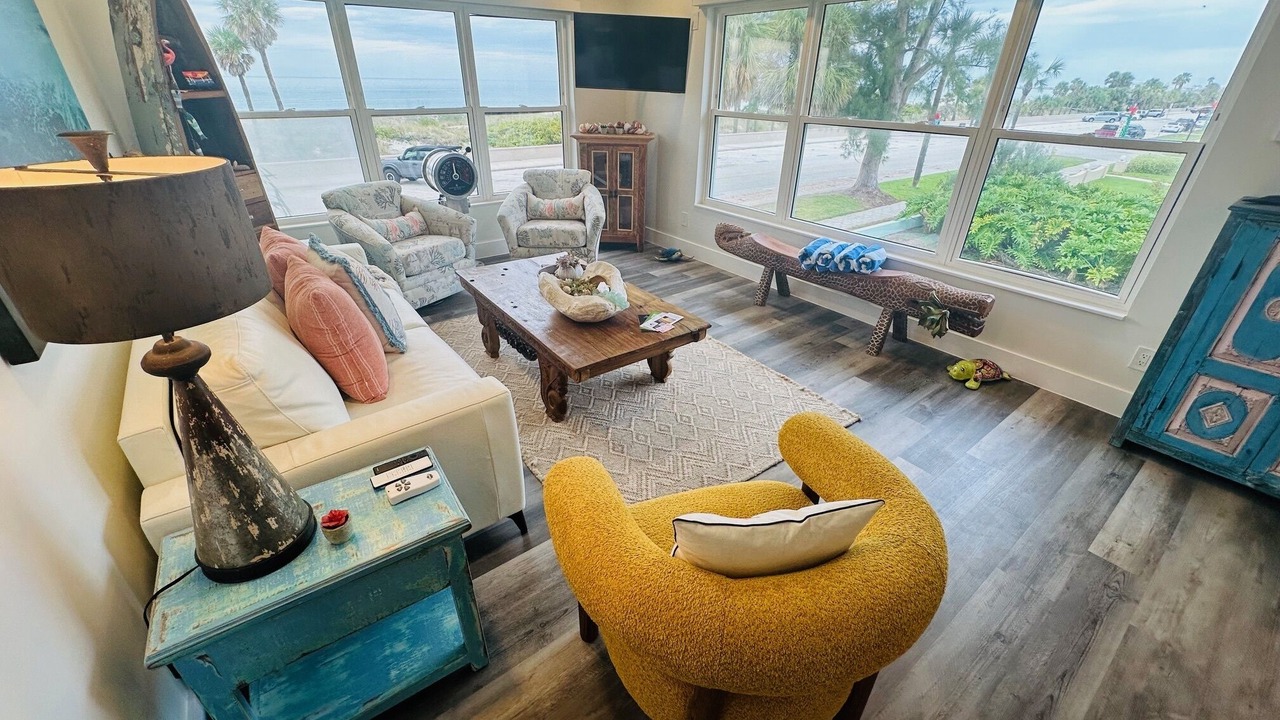Photo of Livingroom in Pass-a-Grille