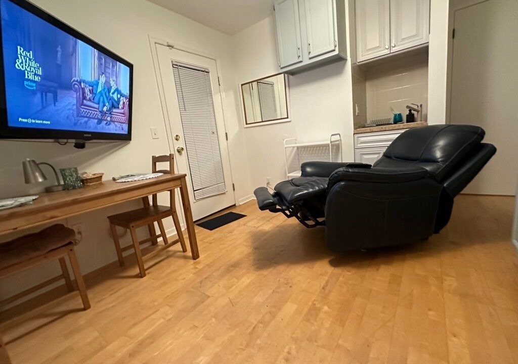 Photo of Livingroom in Atlantic Beach