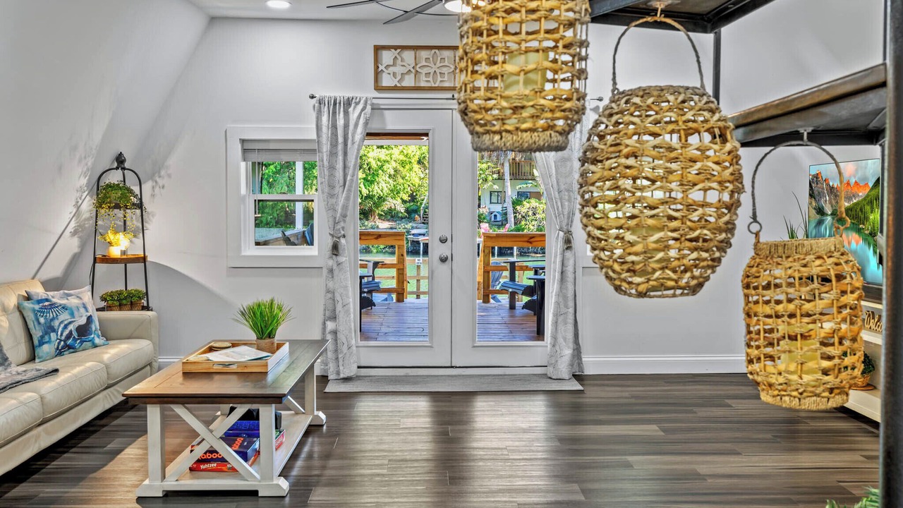 Photo of Livingroom in Weeki Wachee Gardens