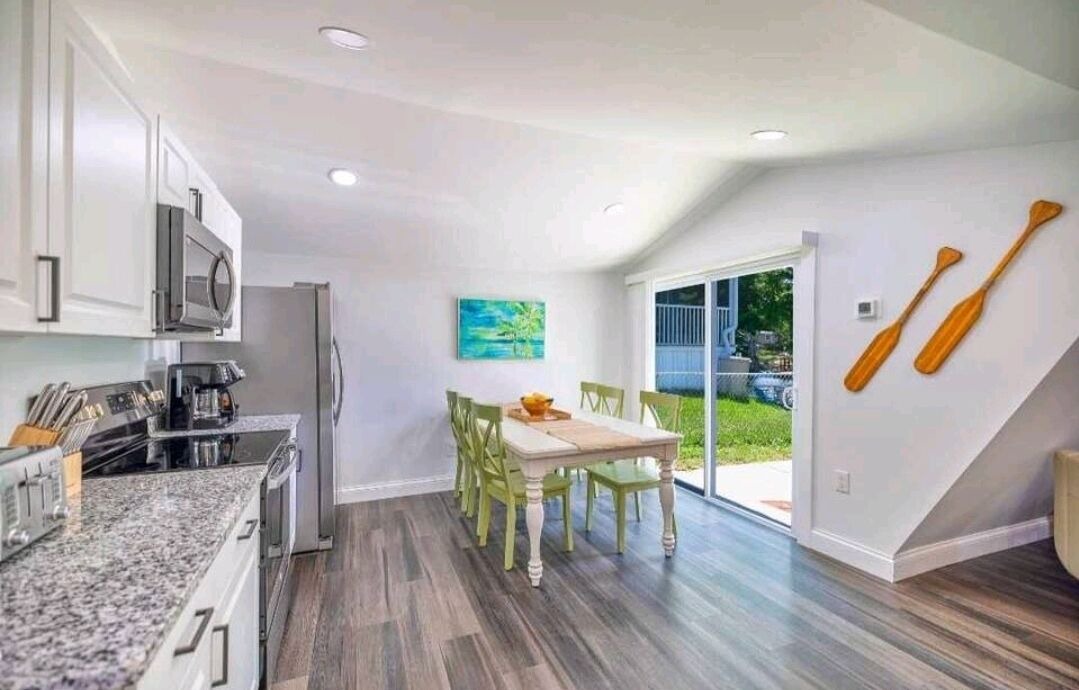 Photo of Kitchen in Weeki Wachee Gardens