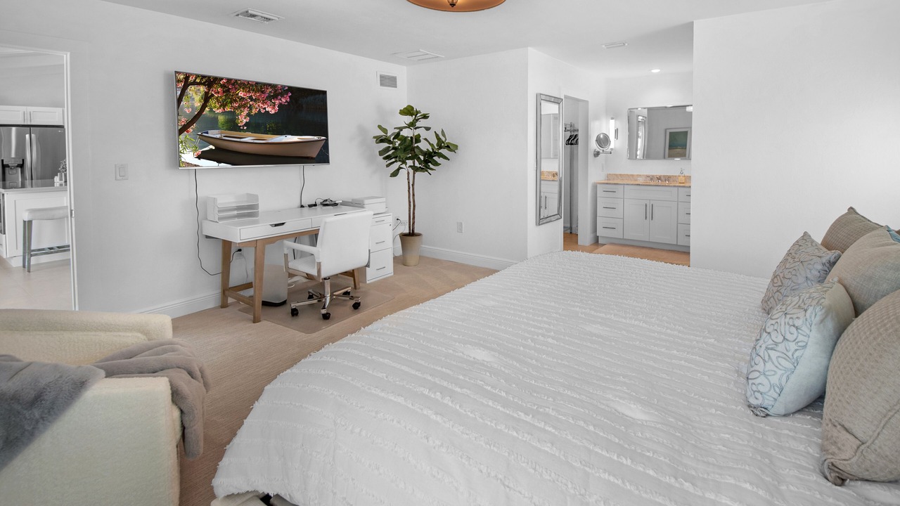 Photo of Bedroom in Isles of Capri