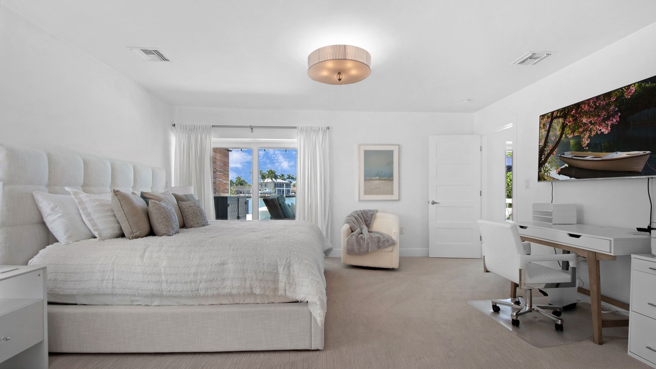 Photo of Bedroom in Isles of Capri
