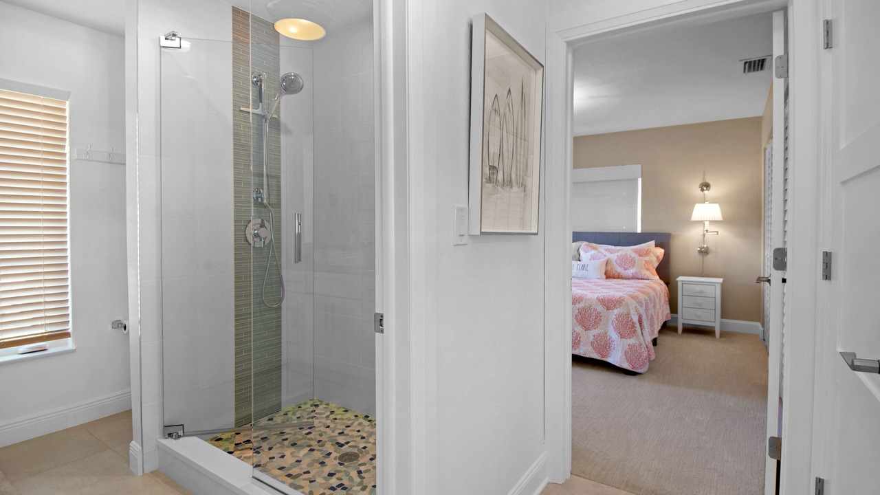 Photo of Bathroom in Isles of Capri