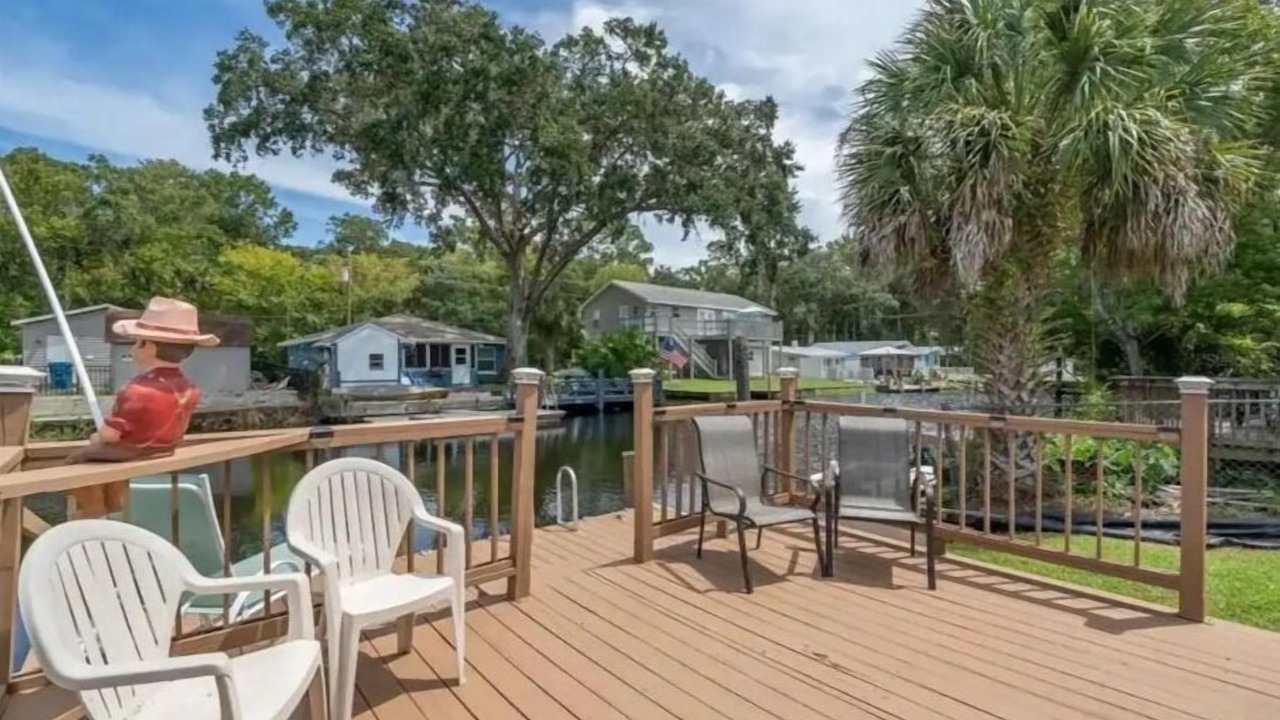 Photo of Outdoor in Weeki Wachee Gardens