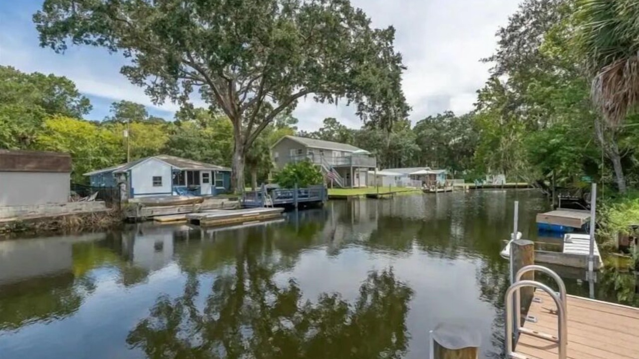 Photo of Outdoor in Weeki Wachee Gardens