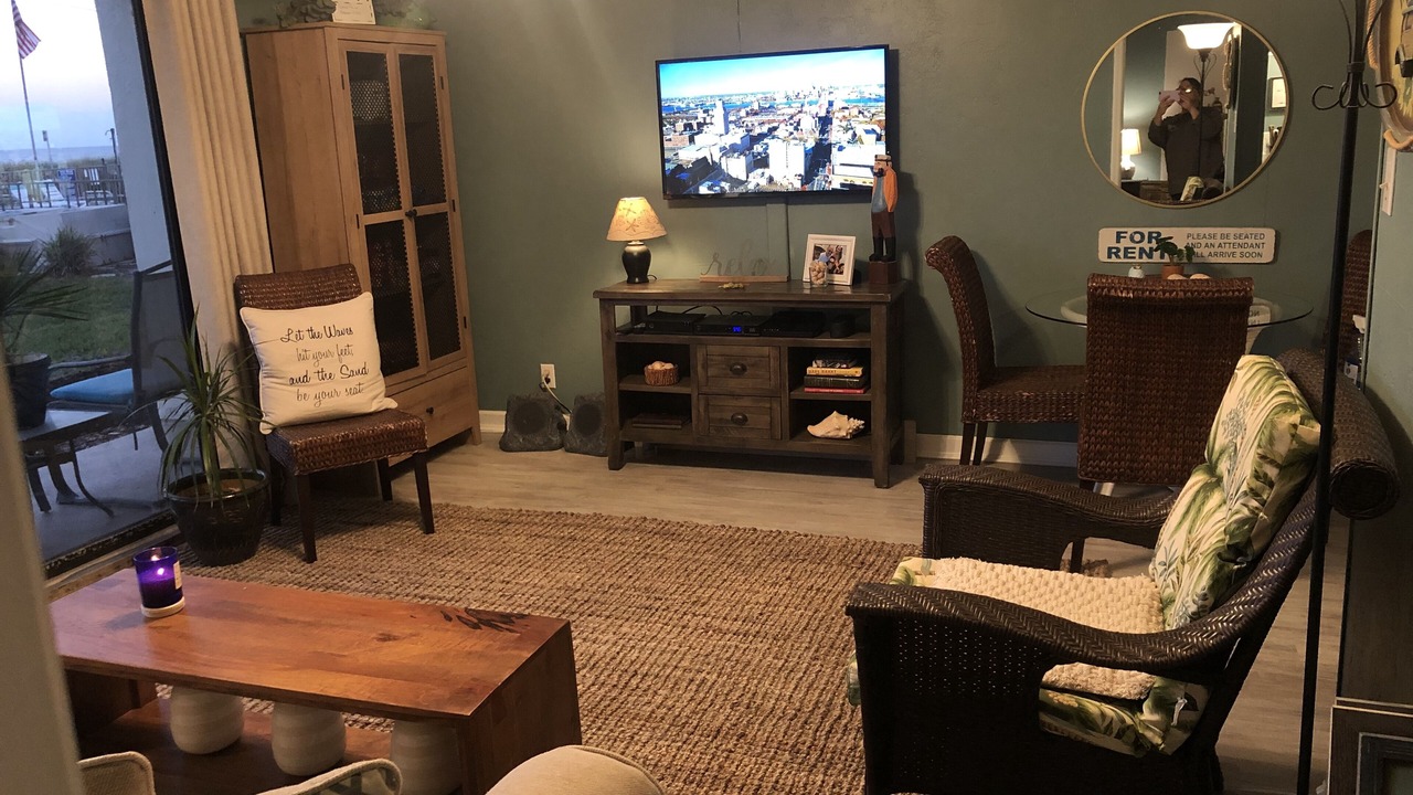 Photo of Livingroom in Ormond-by-the-Sea