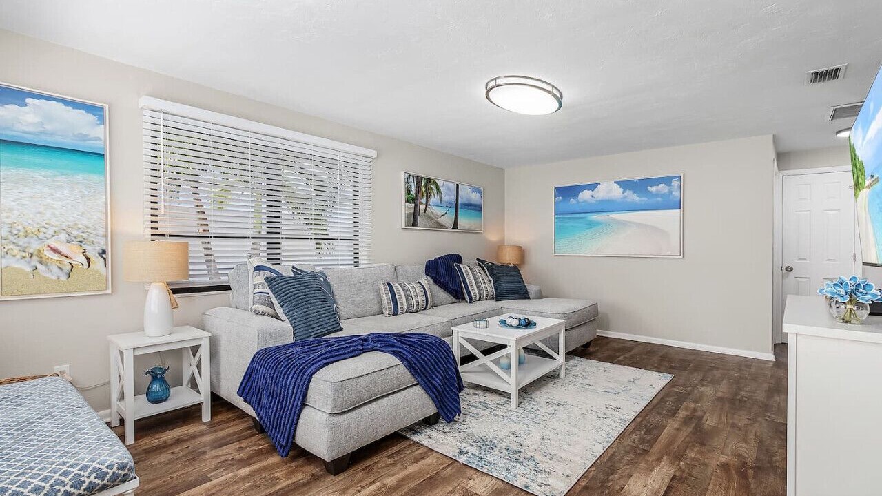 Photo of Livingroom in Naples Park