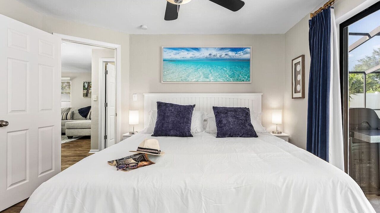 Photo of Bedroom in Naples Park