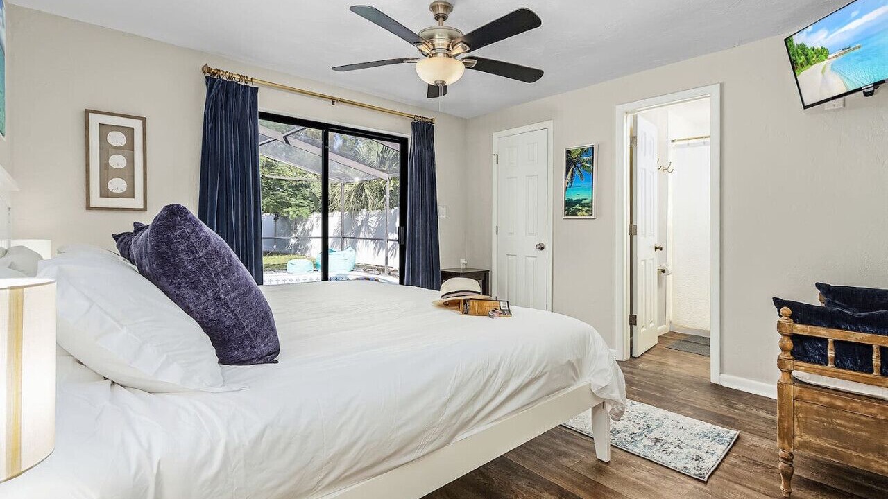 Photo of Bedroom in Naples Park