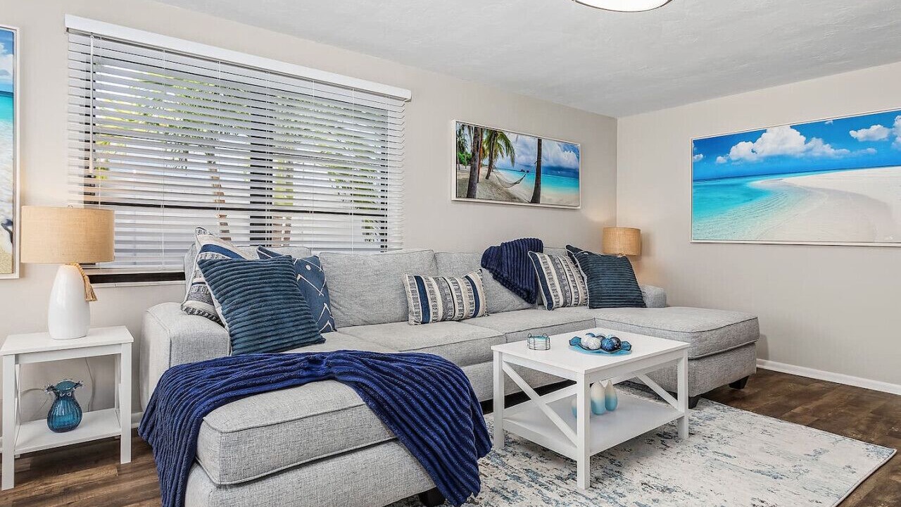 Photo of Livingroom in Naples Park