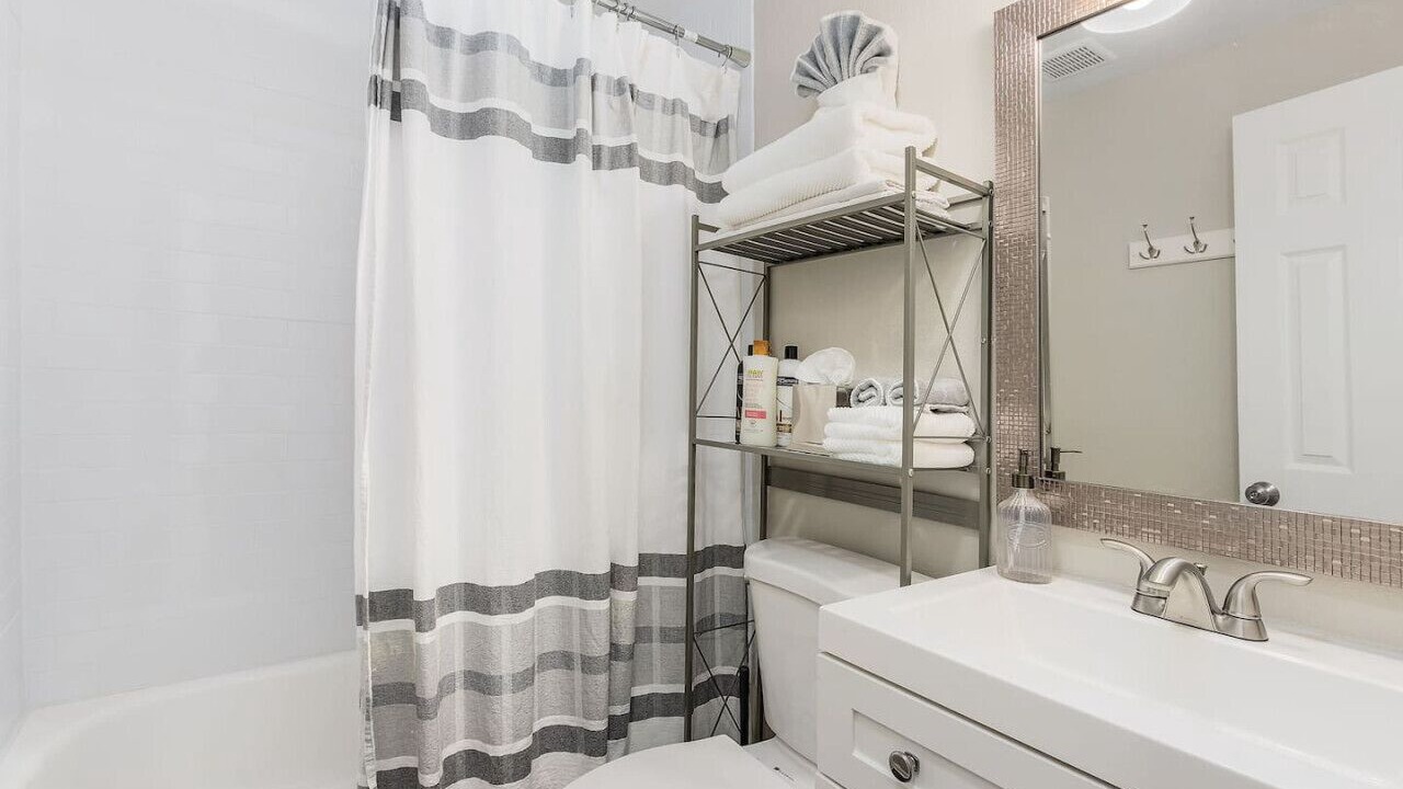 Photo of Bathroom in Naples Park