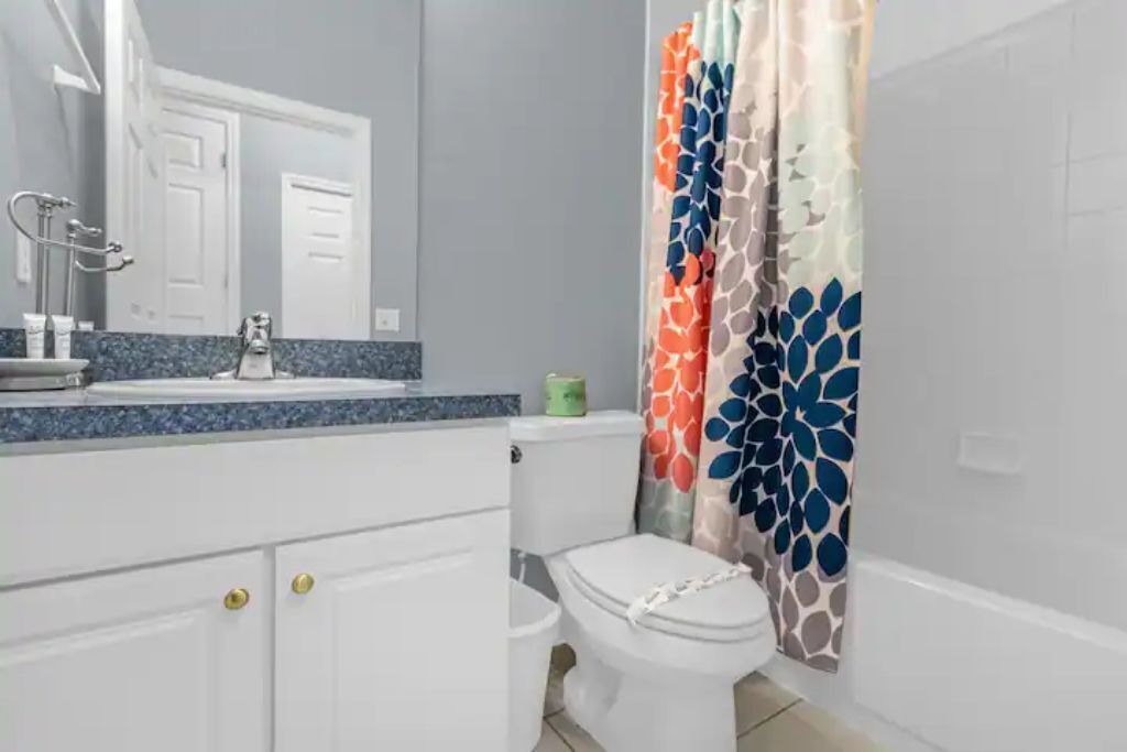 Photo of Bathroom in Highgate Park