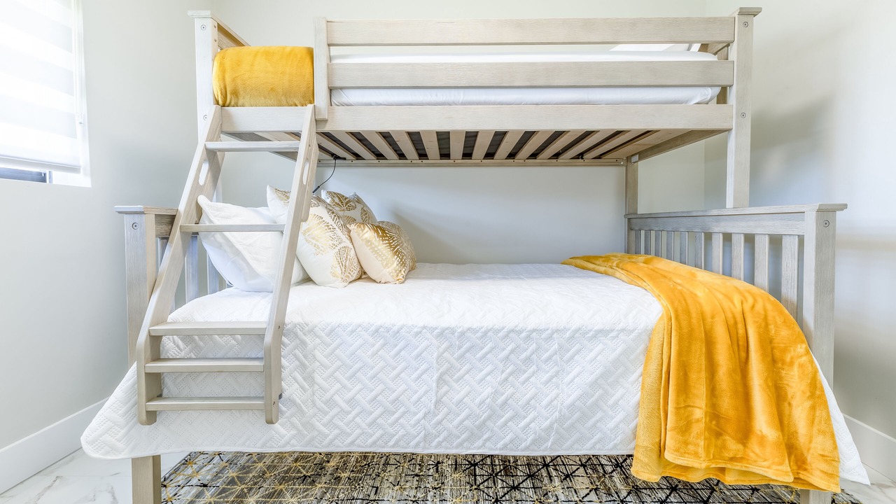 Photo of Bedroom in Kendale Lakes