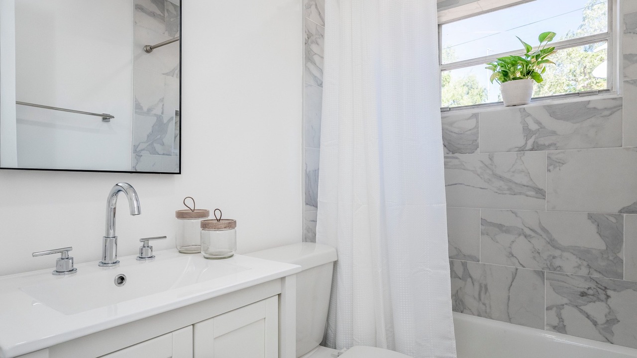 Photo of Bathroom in Southwest Coconut Grove