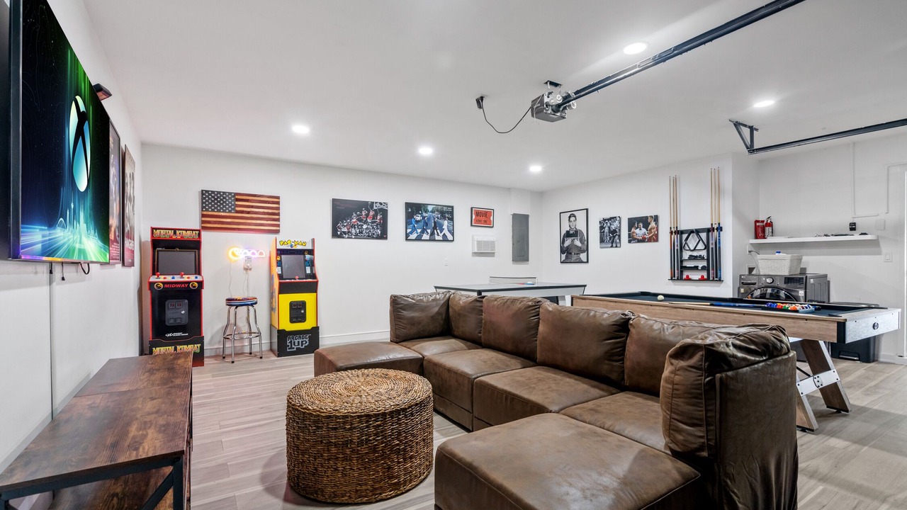 Photo of Livingroom in Hunt Club