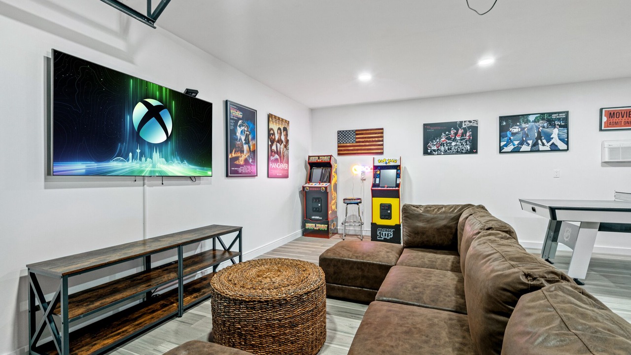Photo of Livingroom in Hunt Club