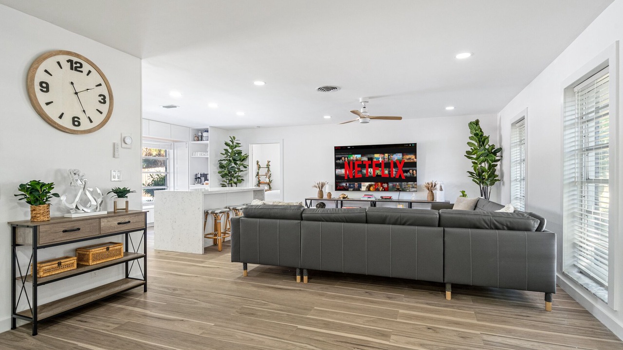 Photo of Livingroom in Hunt Club