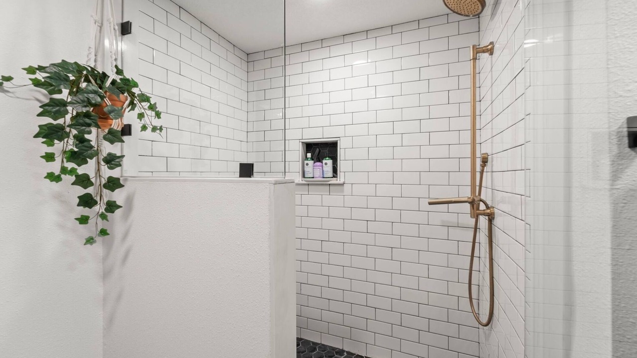 Photo of Bathroom in Seminole