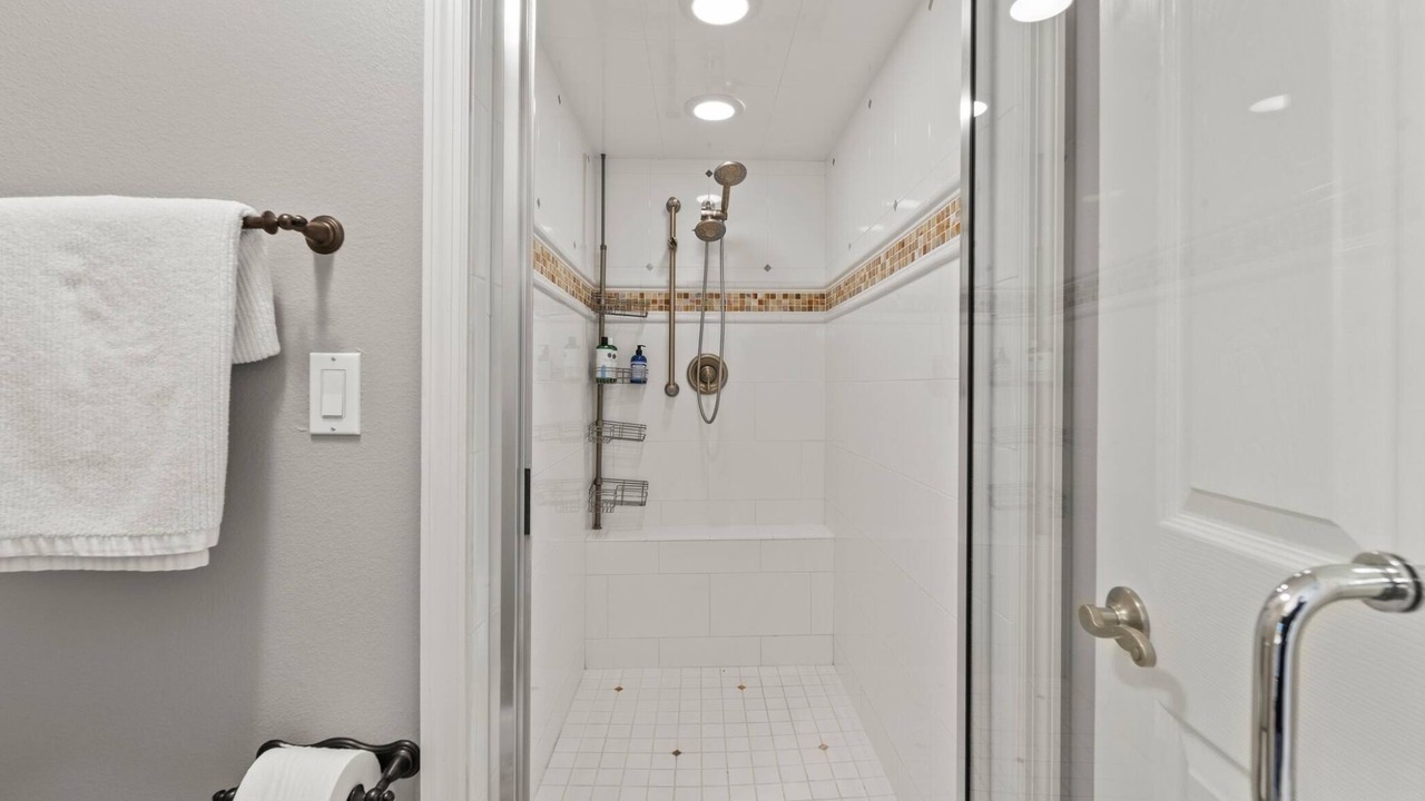 Photo of Bathroom in Seminole