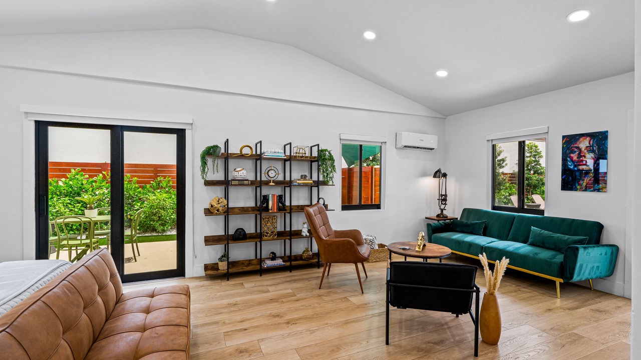 Photo of Livingroom in Flagler Village