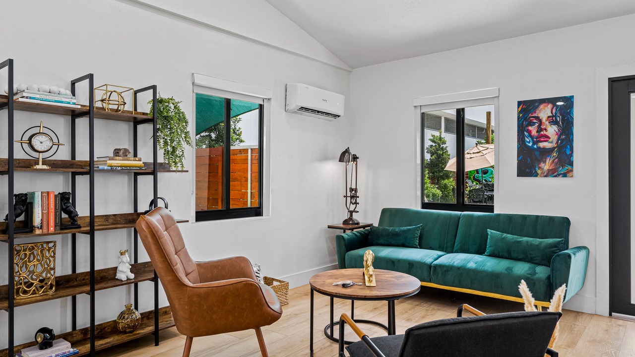 Photo of Livingroom in Flagler Village
