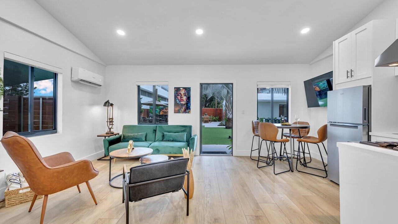 Photo of Livingroom in Flagler Village