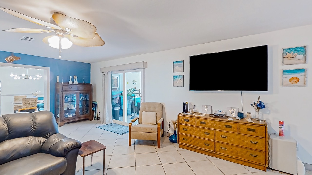Photo of Livingroom in Port Orange