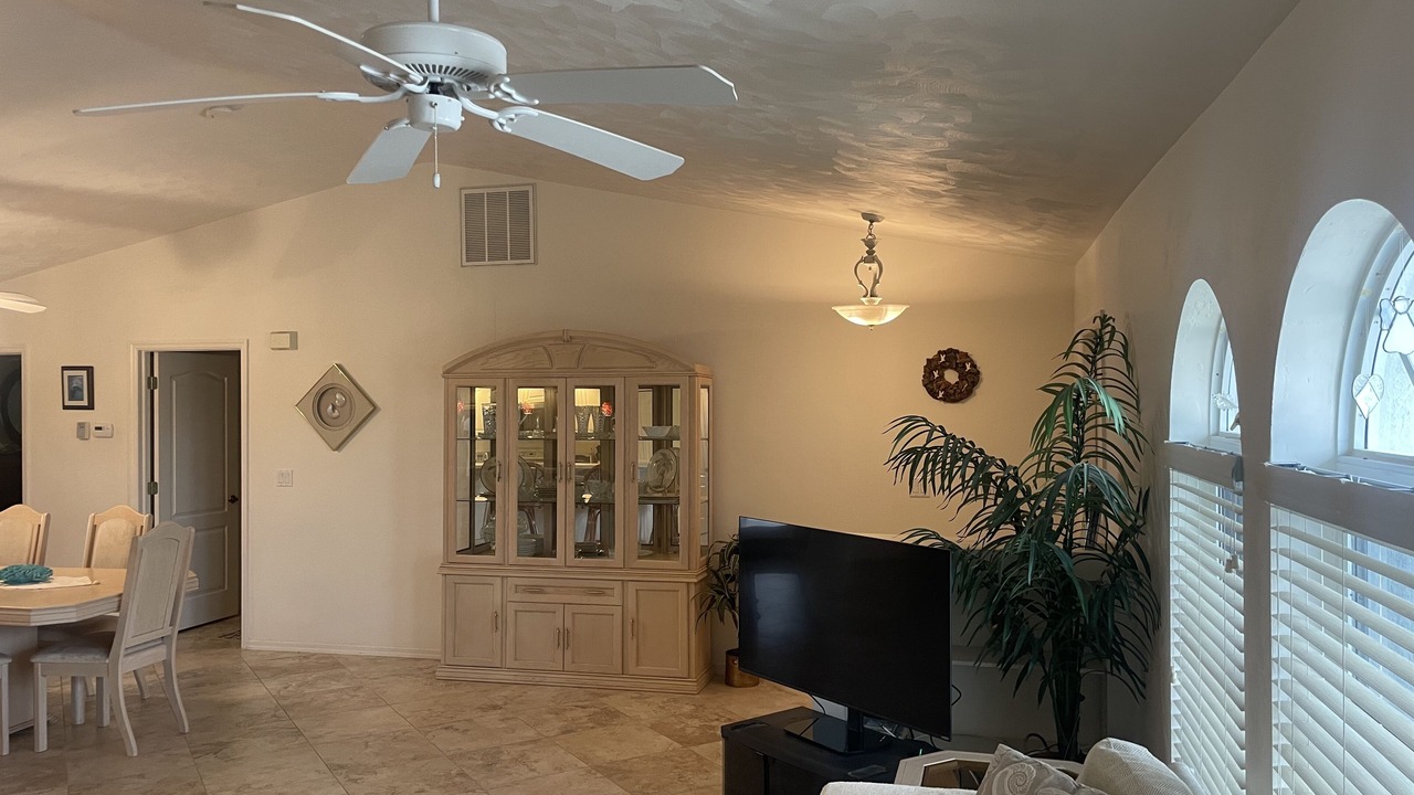 Photo of Livingroom in Saint James City