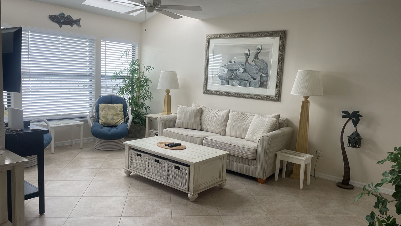 Photo of Livingroom in Bokeelia
