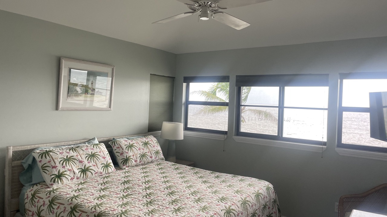 Photo of Bedroom in Bokeelia