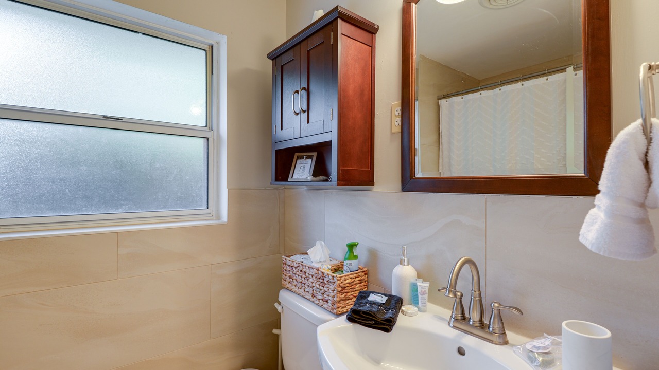 Photo of Bathroom in Putnam Hall