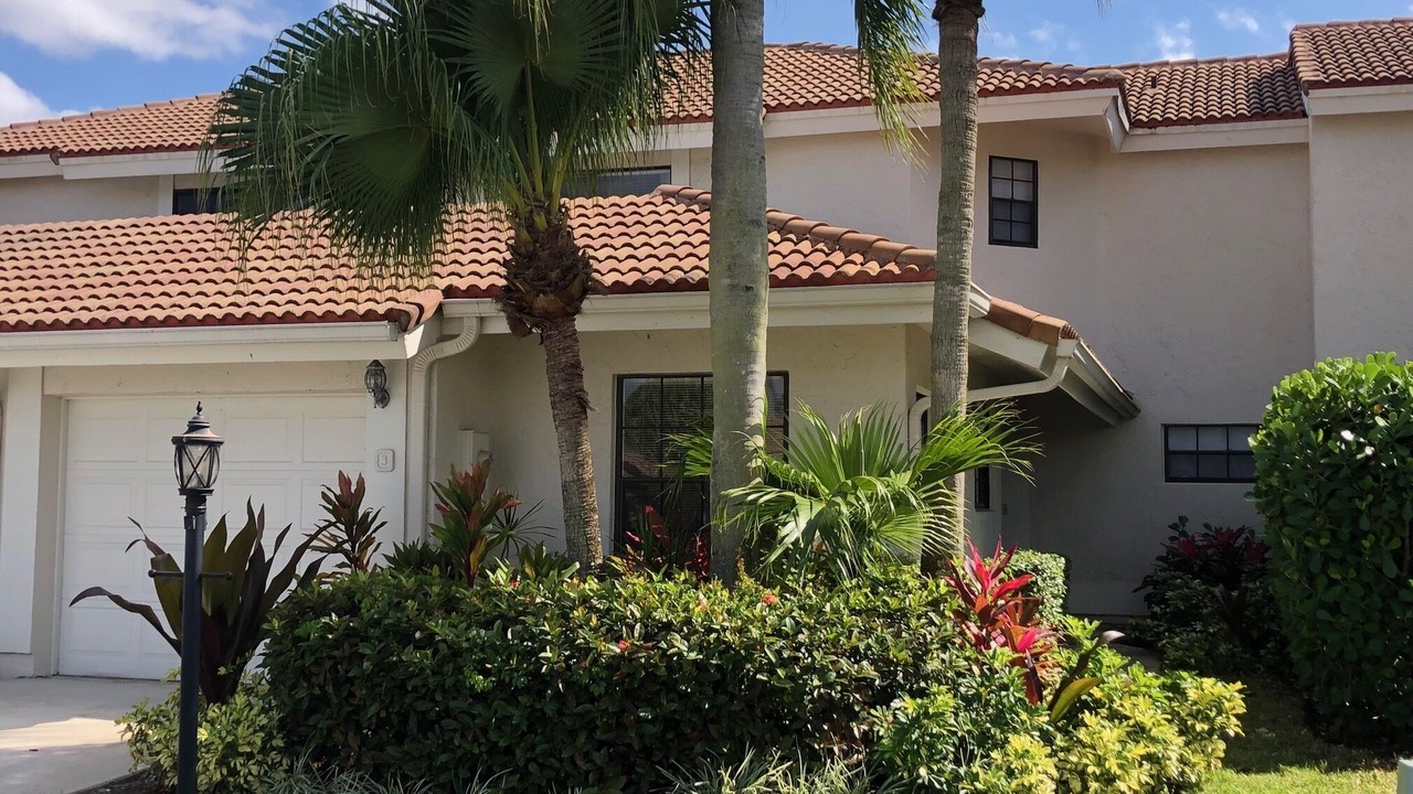 Photo of Outdoor in Hamptons at Boca Raton