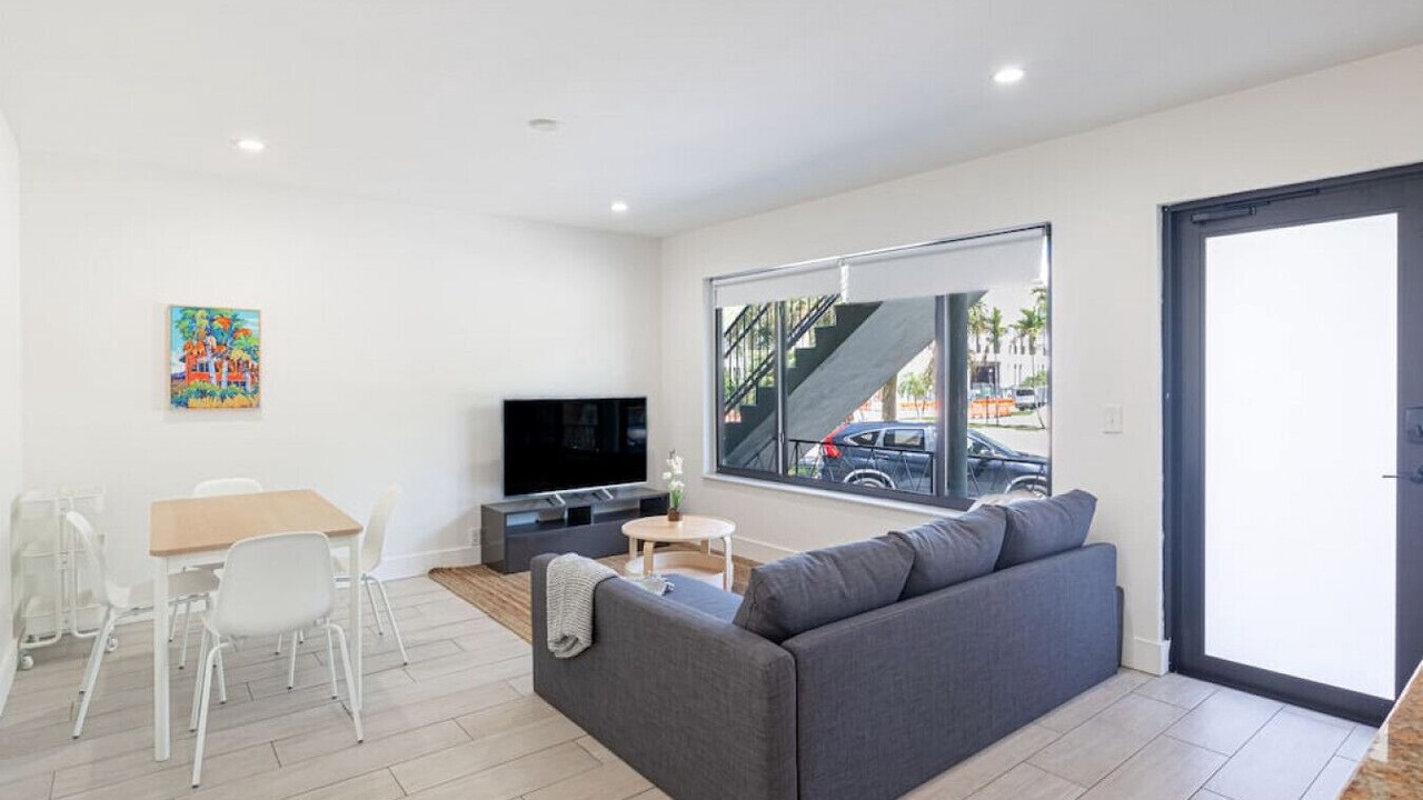 Photo of Livingroom in Bay Harbor Islands