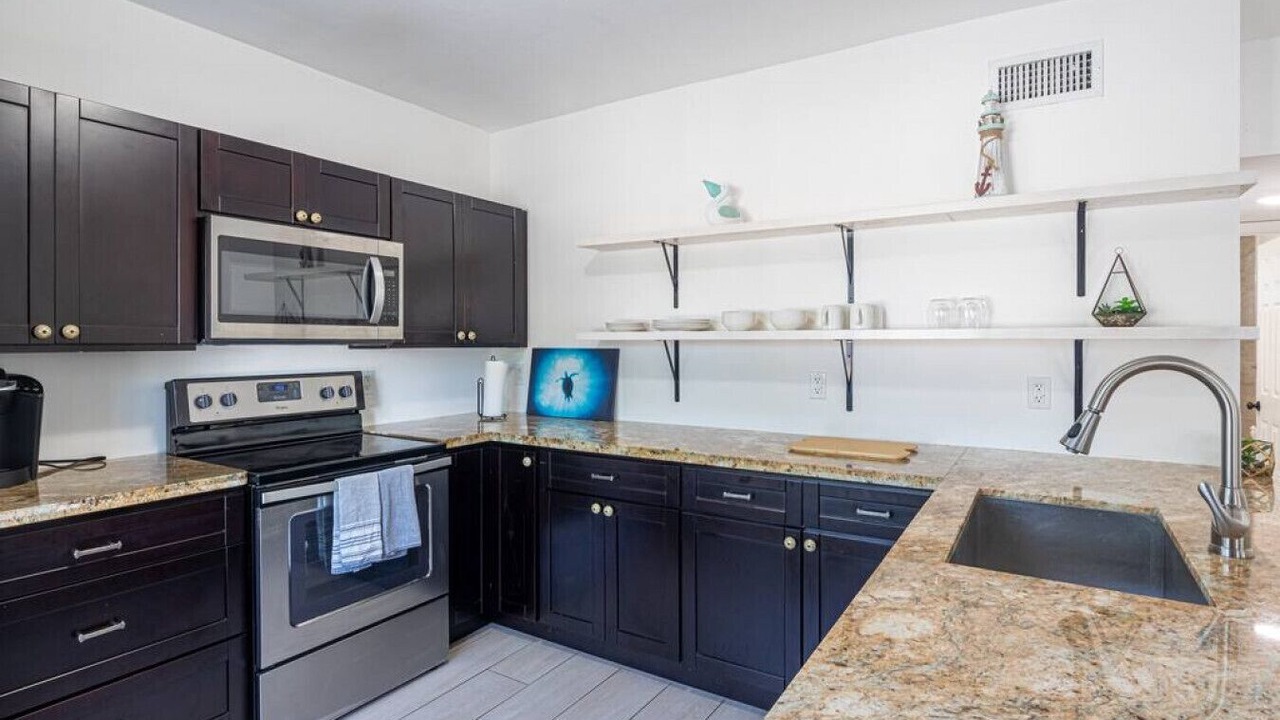 Photo of Kitchen in Bay Harbor Islands