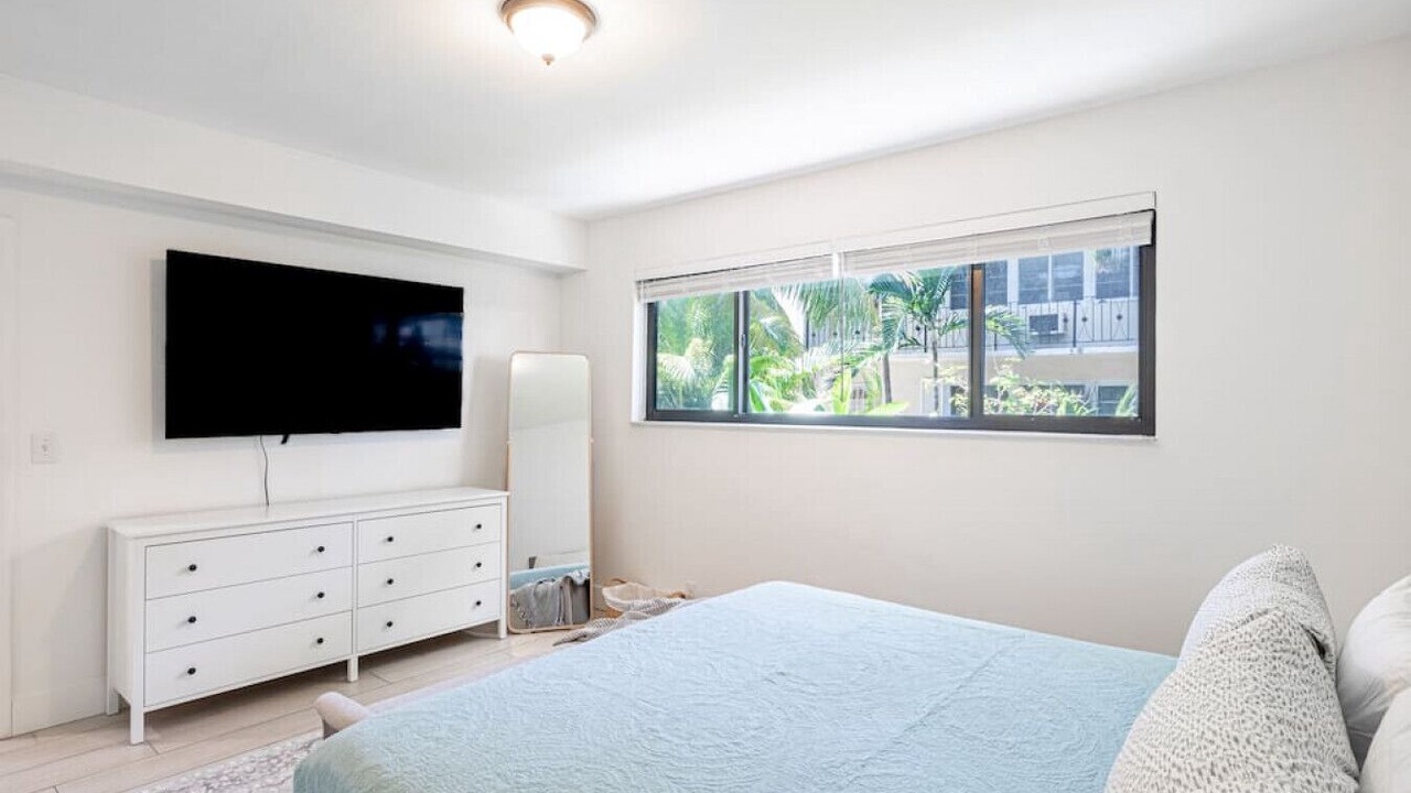 Photo of Bedroom in Bay Harbor Islands